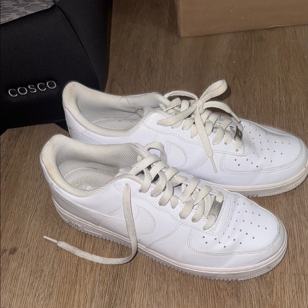 Nike Air Force 1 Low '07 White size 9.5